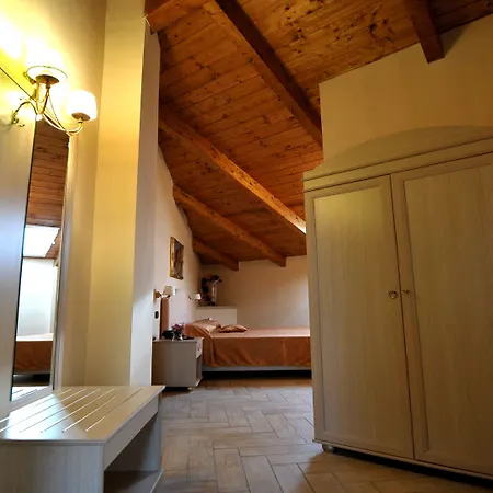 Barbato 4* Nápoly